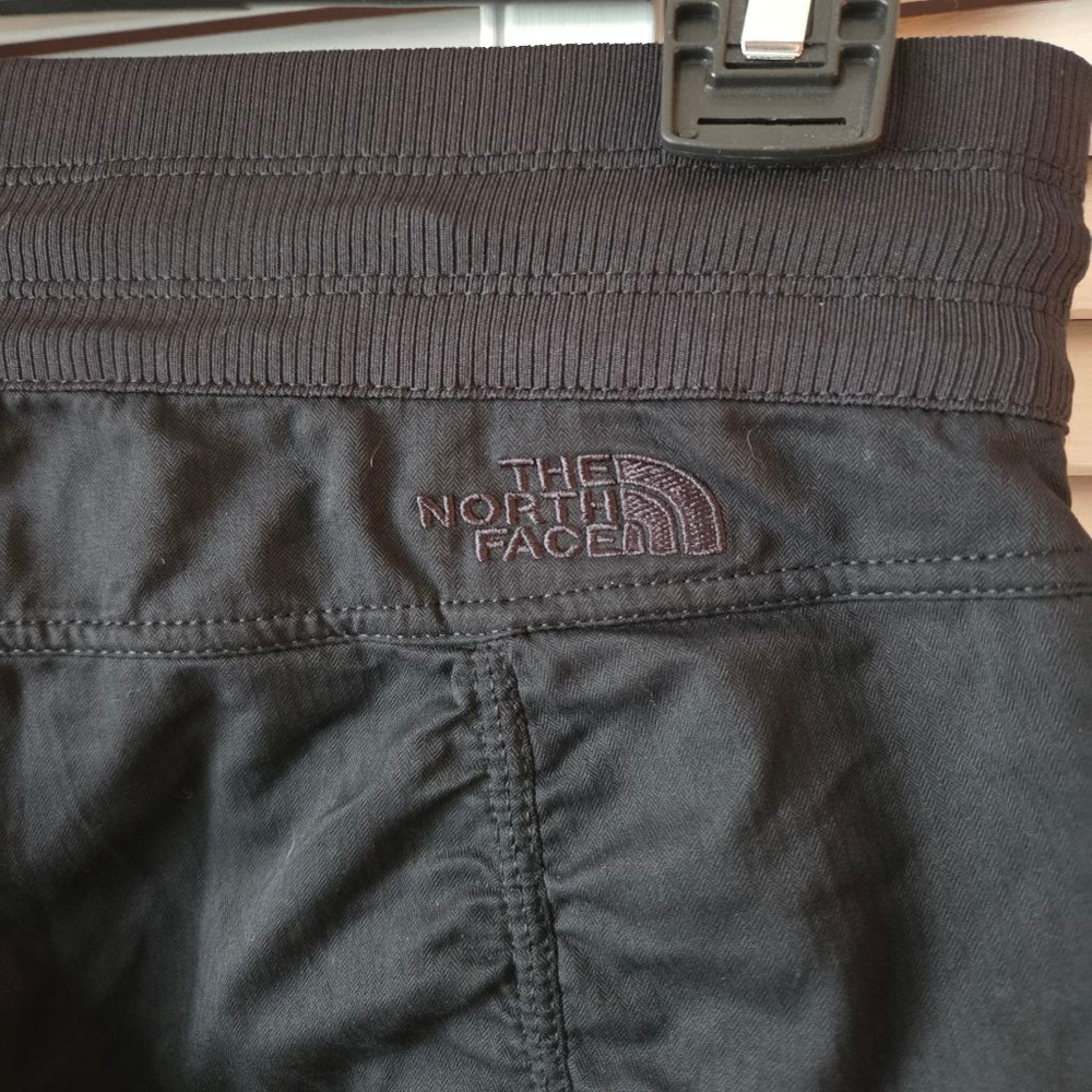 North Face Nylon cinched up soft pants - Picture 7 of 10